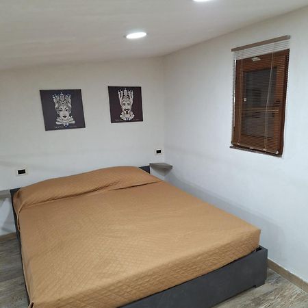 Tapia'S Rooms Big CTA Exterior foto